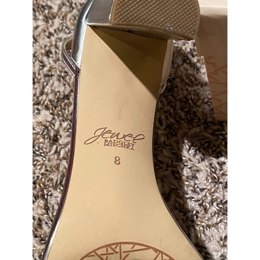 LIKE NEW Jewel Badgley Mischka T-Strap Silver Heel - Picture 4 of 4